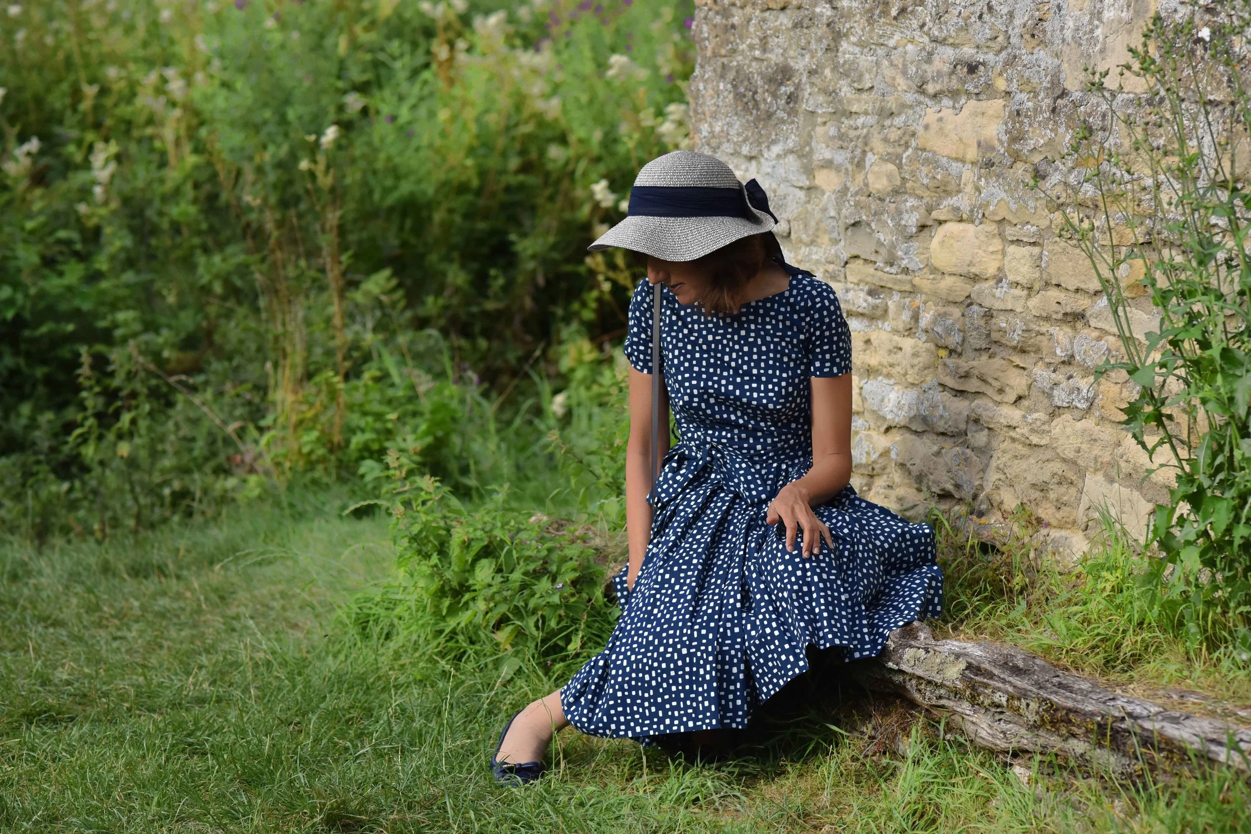 Prada dress, Bibury, Cotswold, England. Image©thingstodot.com