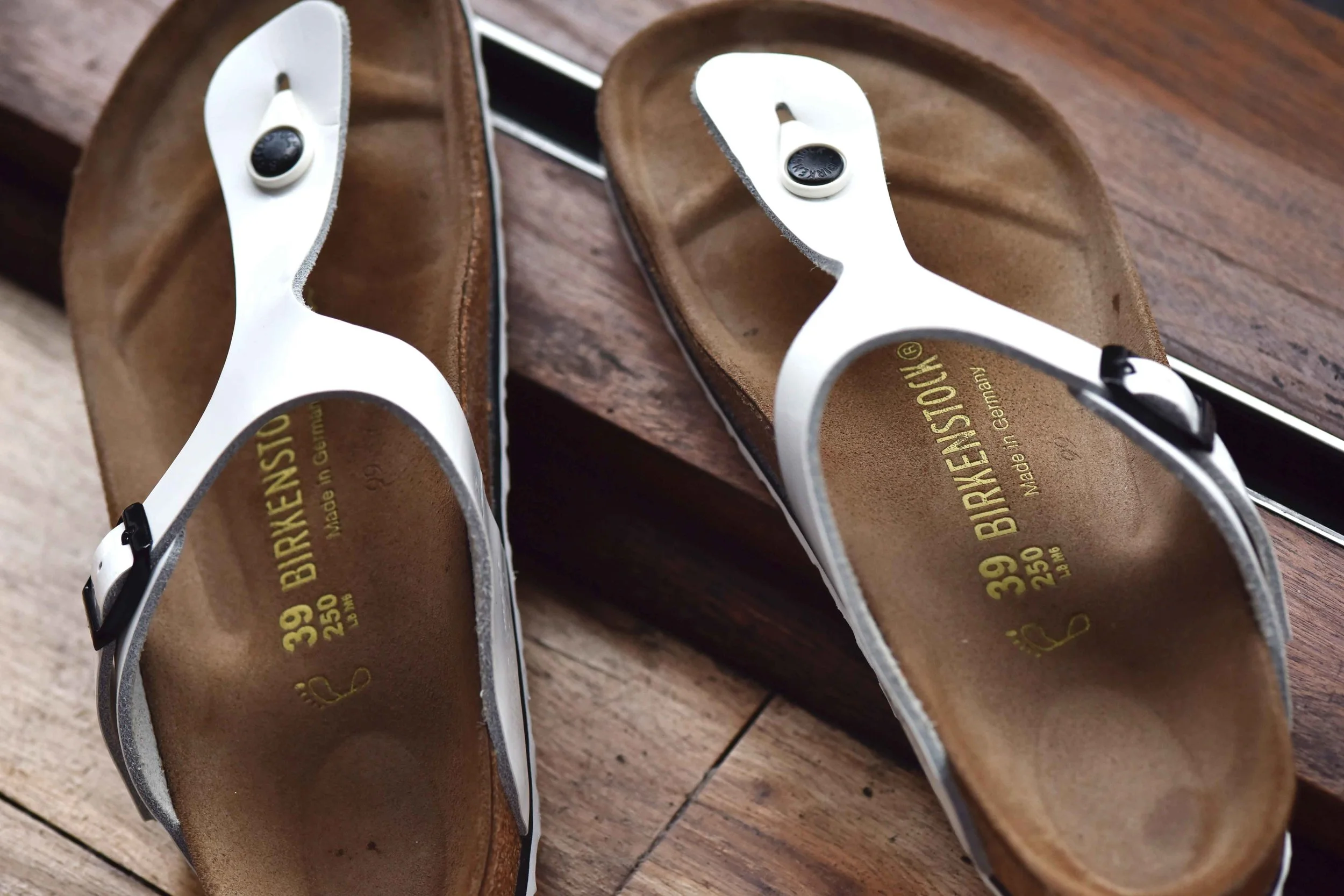 Birkenstock, Street style, London, Paddington. Image©thingstodot.com