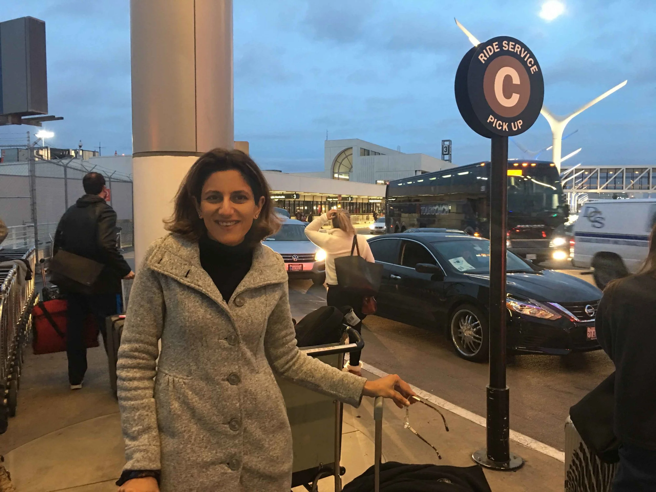 Waiting for an Uber, LAX, Los Angeles. Image©thingstodot.com