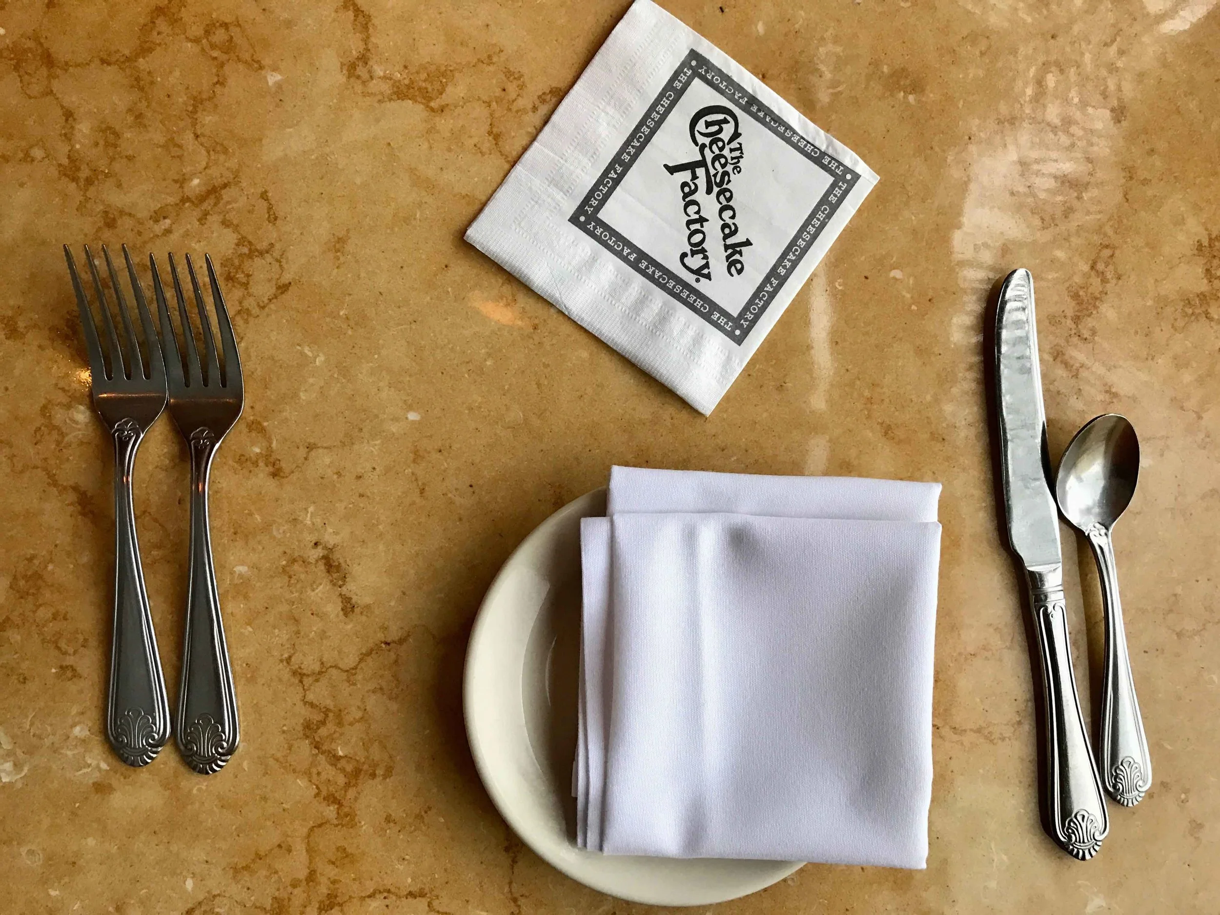 Cheesecake Factory, Pasadena. Image©thingstodot.com
