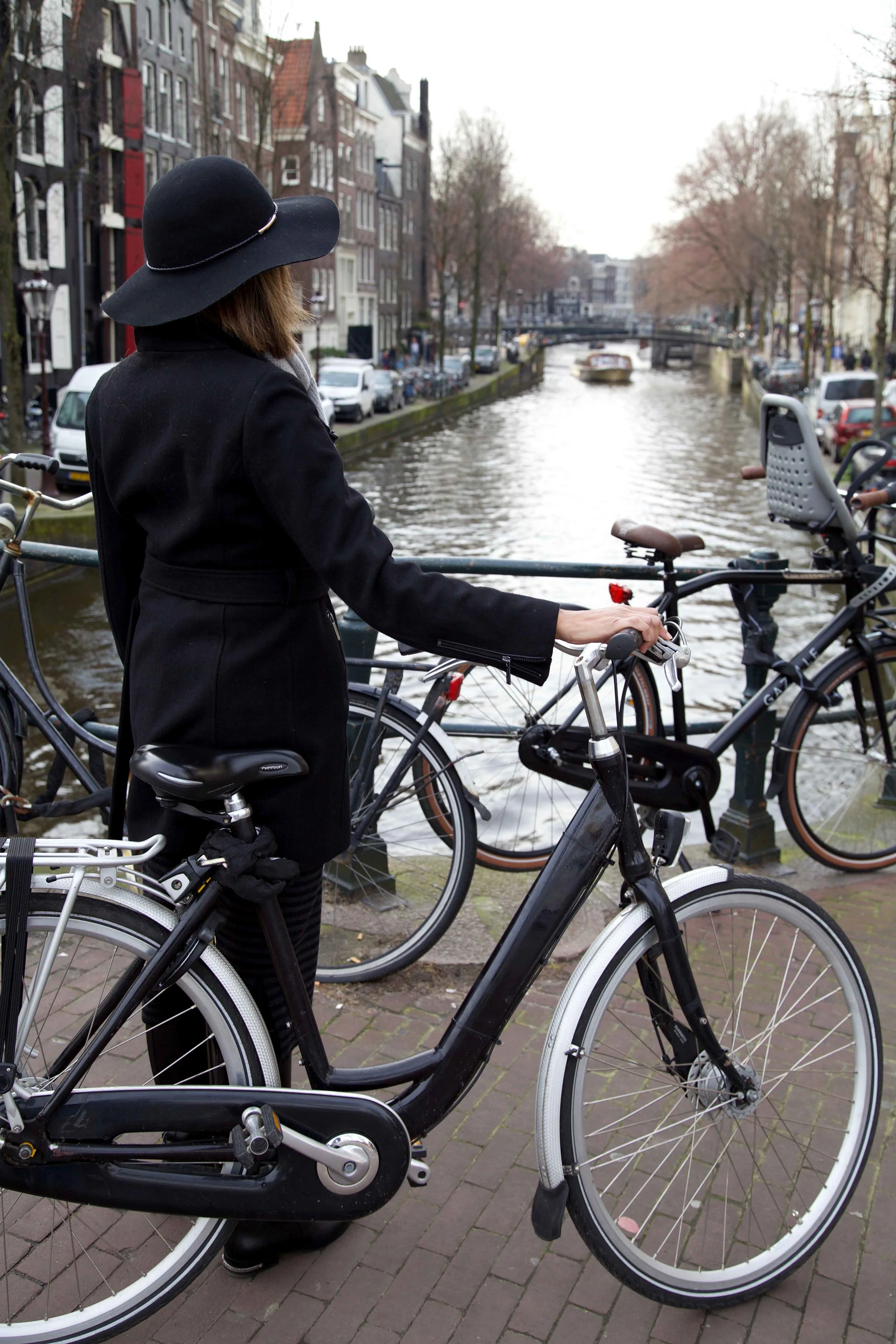 Amsterdam, street style. Photo:Fabio Ricci. Image©thingstodot.com