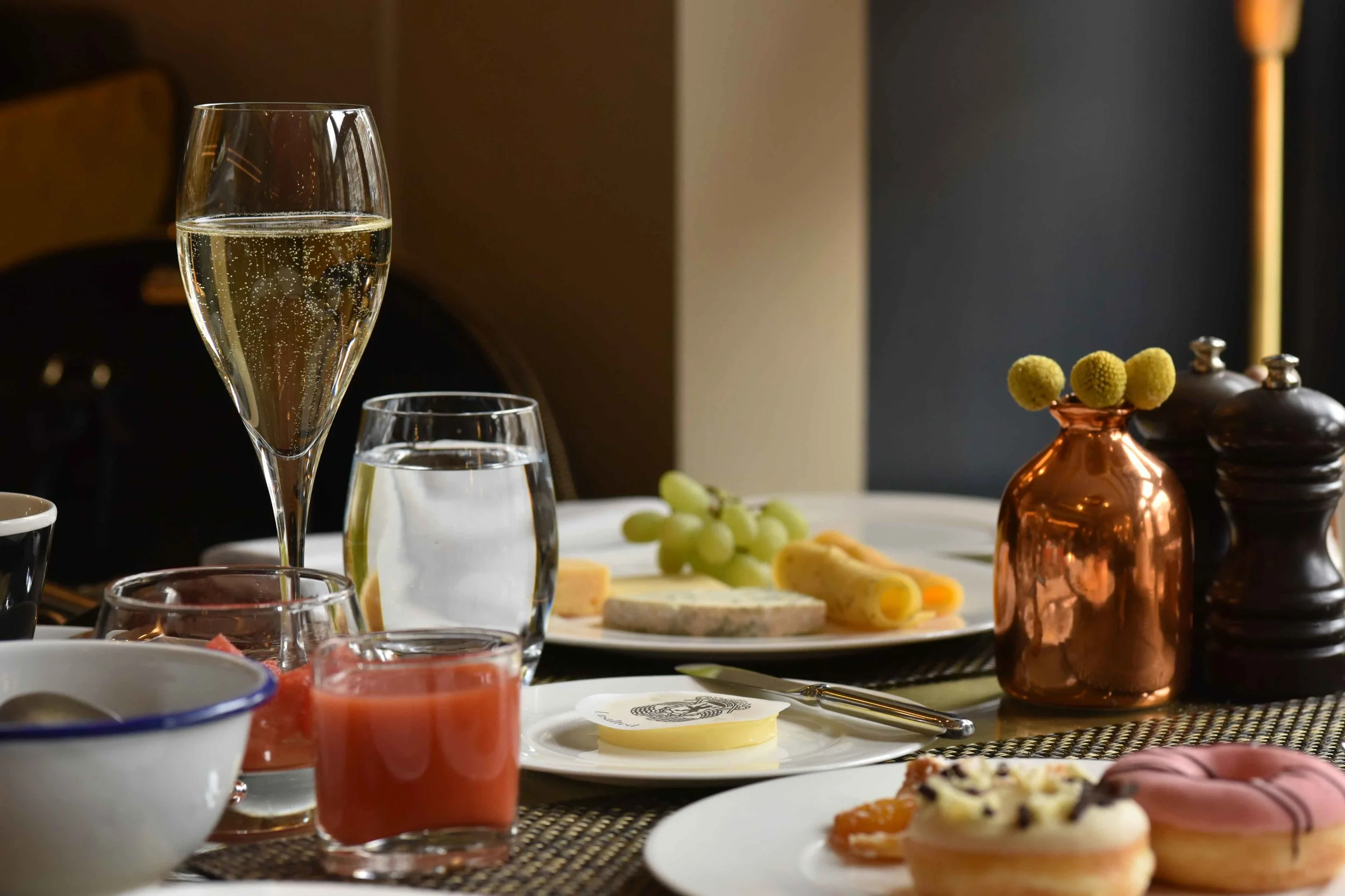 Royal breakfast at Bridges, the Michelin Star restaurant at Sofitel Legend Amsterdam The Grand. Image©thingstodot.com