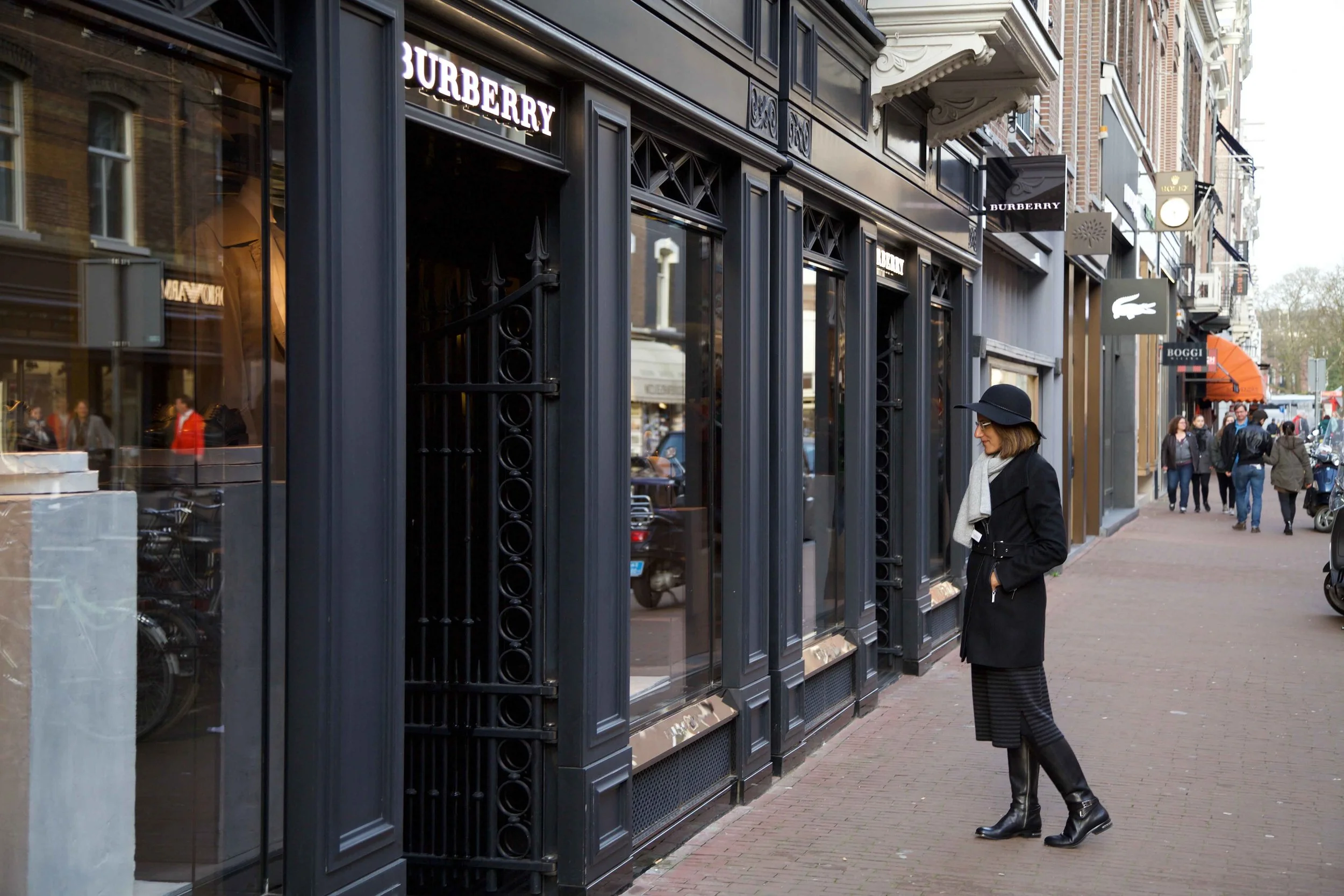 Burberry, P.C. Hooftstraat, Amsterdam. Photo: Fabio Ricci. Image: thingstodot.com