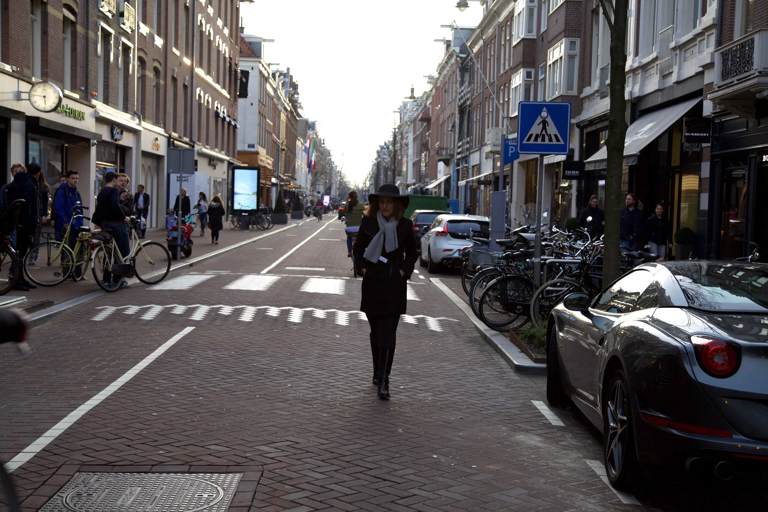 Luxury shopping, PC Hooftstraat, Amsterdam. Photo: Fabio Ricci. Image©thingstodot.com