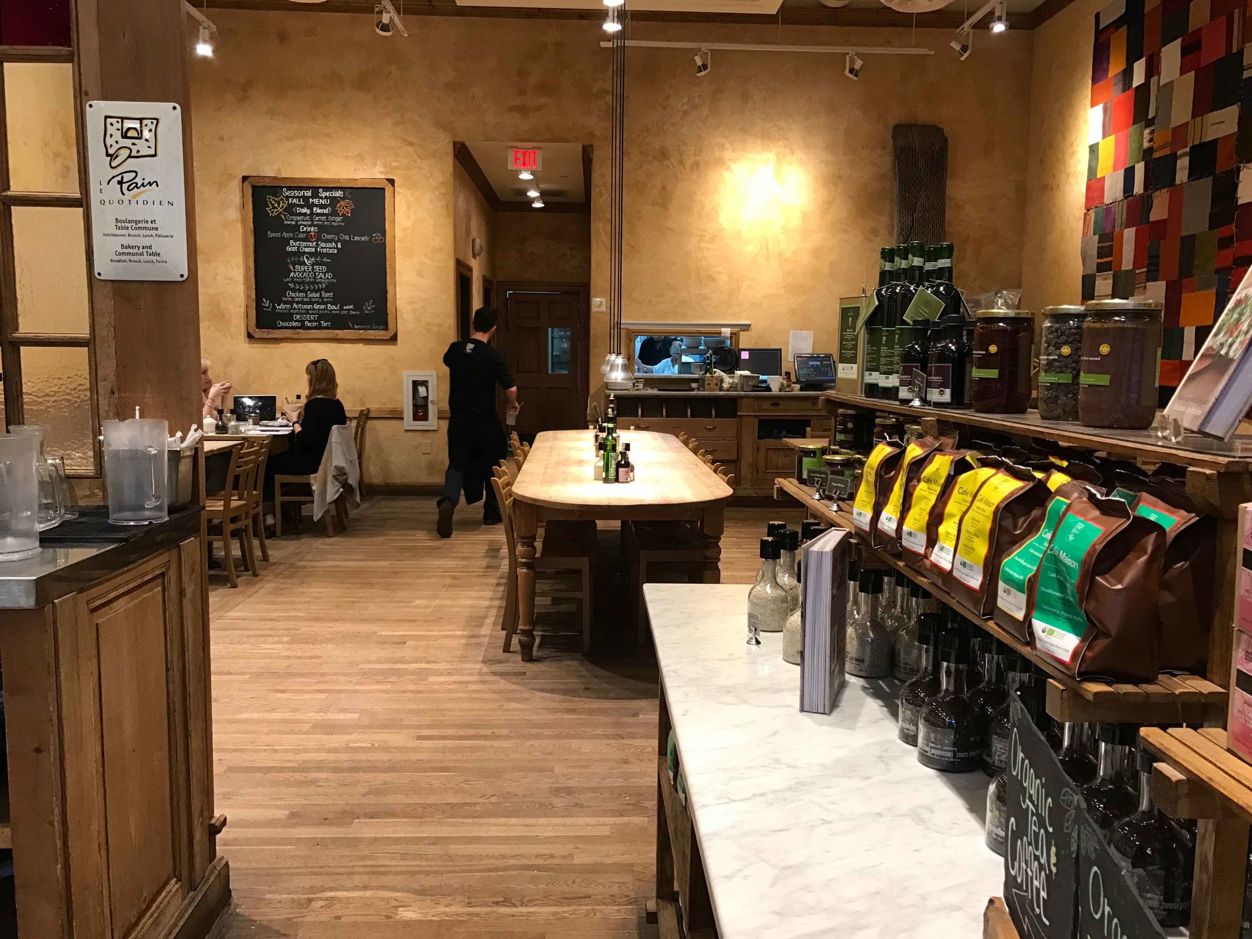 Le Pain Quotidien, Americana at Brand, Los Angeles, USA. Image©thingstodot.com