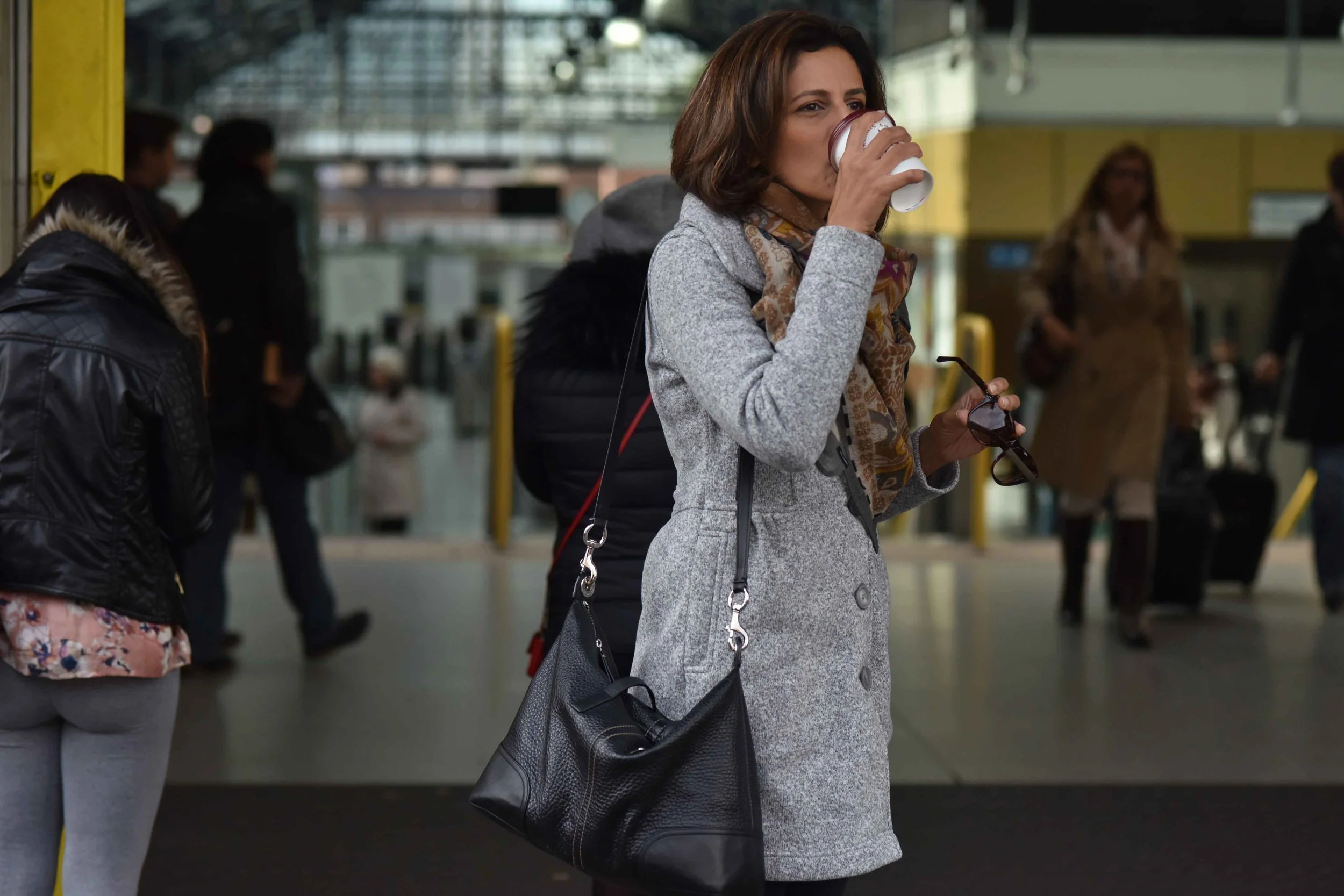 Patagonia Better Sweater Coat, London Underground station. Photo: Alizeh Latif. Image©thingstodot.com