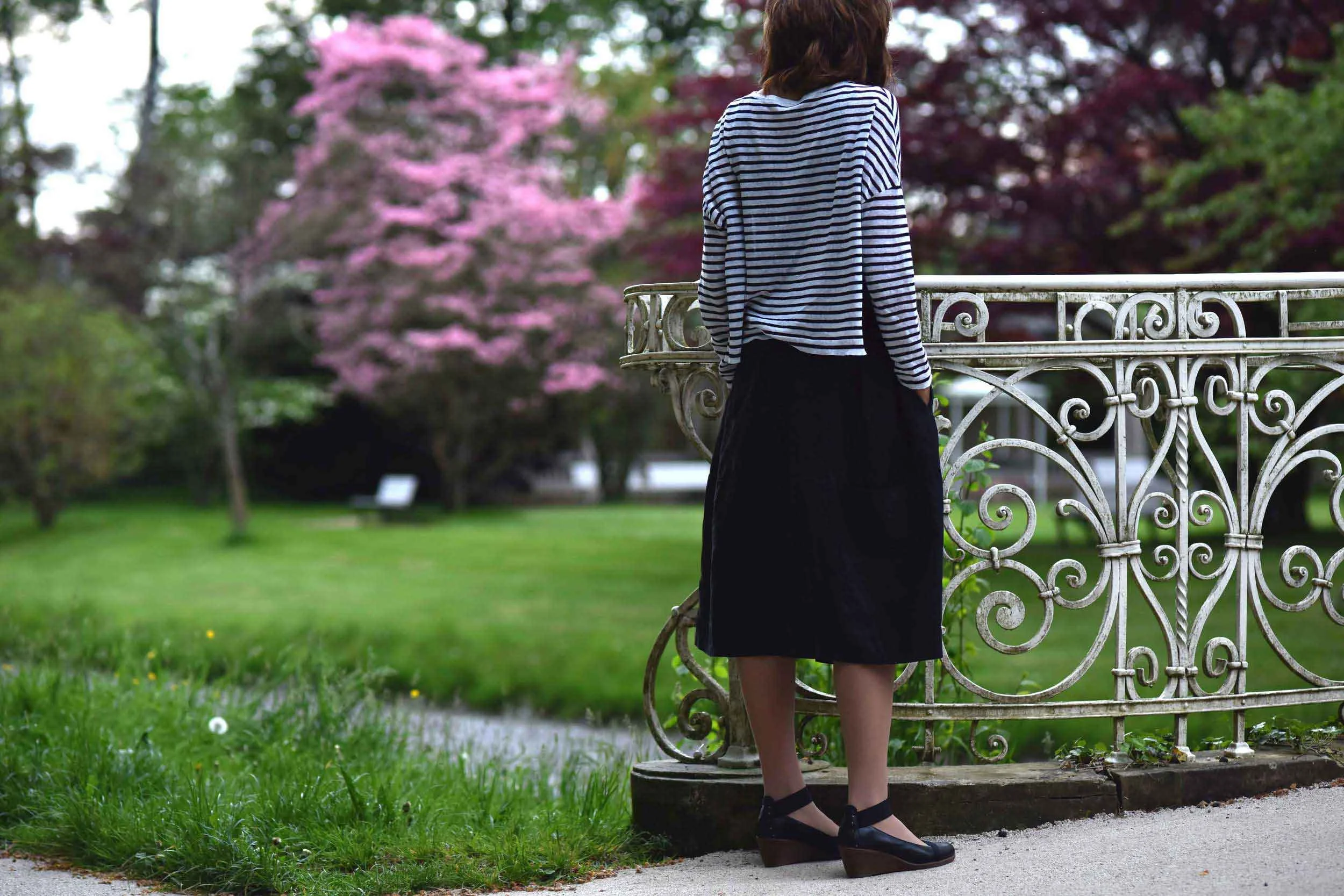 Eileen Fisher linen skirt, Eileen Fisher box-top, Baden Baden, Germany. Image©thingstodot.com