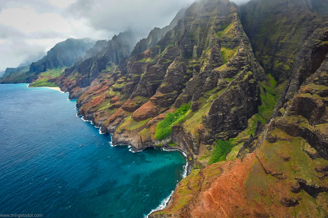 Na Pali Coast, Kauai, Hawaii, aerial view, Jack Harter Doors Off Helicopter Tour. Image©www.thingstodot.com