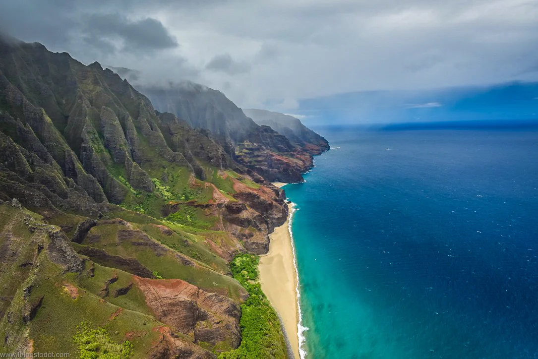 Na Pali Coast, Kauai, Hawaii, aerial view, Jack Harter Doors Off Helicopter Tour. Image©www.thingstodot.com