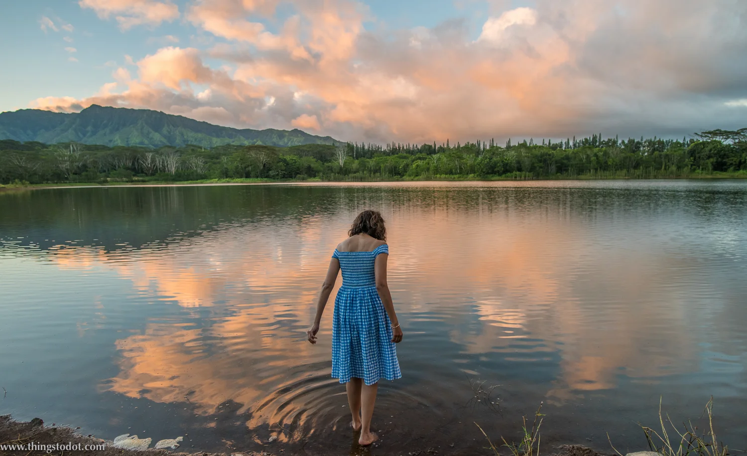 Wailua Lake, Kauai, Hawaii. Photo: www.pk-worldwide.com (Patrick Kelley), Image©www.thingstodot.com
