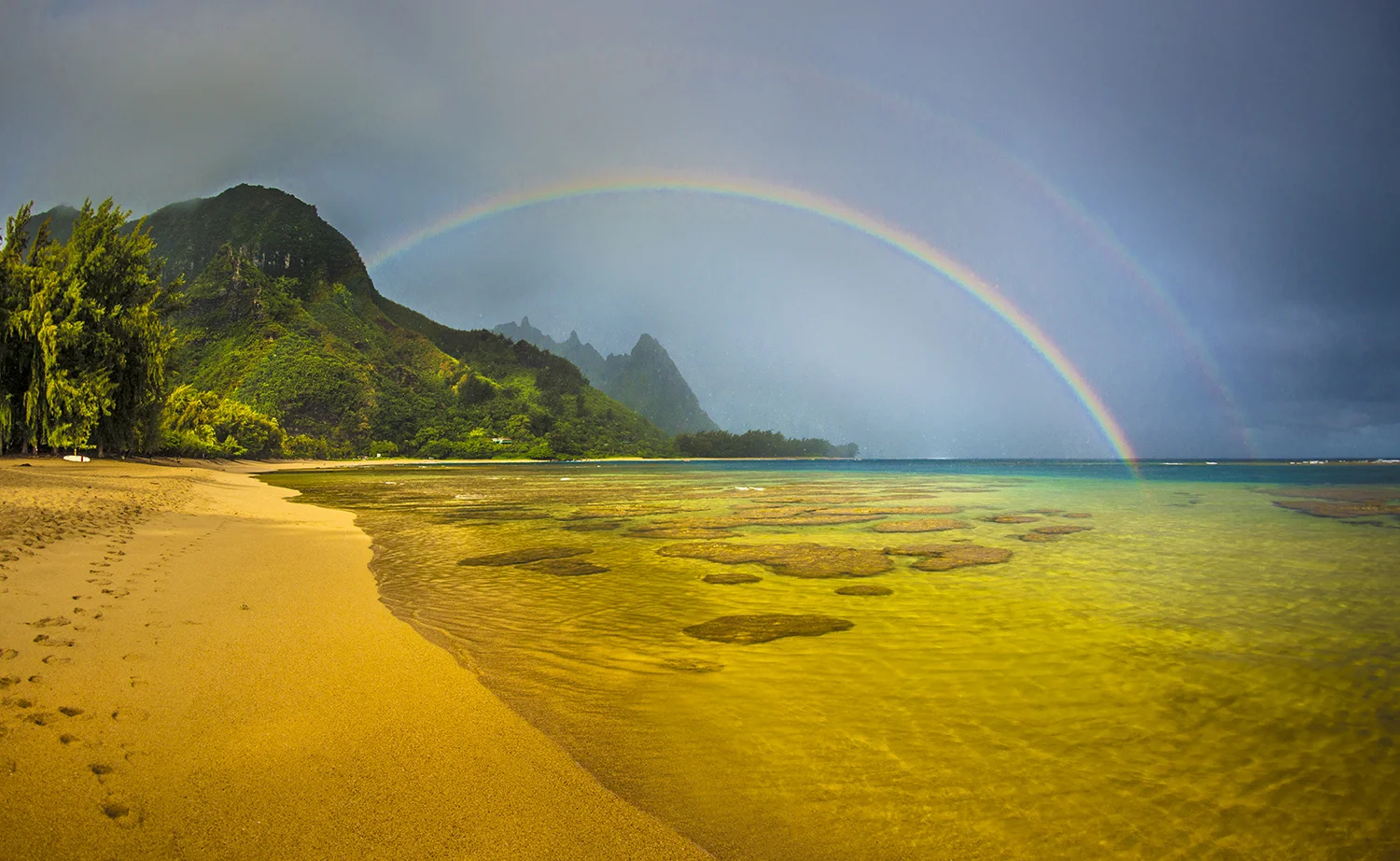 Tunnels Beach, Kauai, Hawaii. Photo: Patrick Kelley, www.pk-worldwide.com. Image©www.pk-worldwide.com.