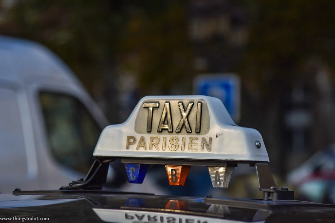 Paris Taxi. Image©www.thingstodot.com.