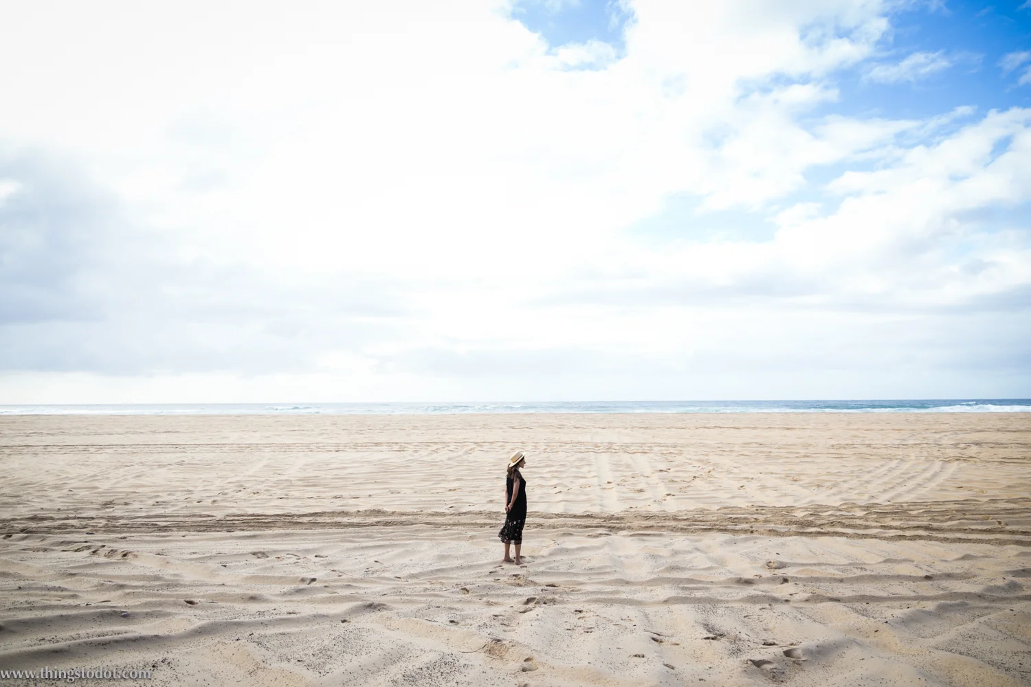 Redhead beach sand dunes, New South Wales, Australia. Image©www.thingstodot.com. Photo: Alyssa Salamon. 
