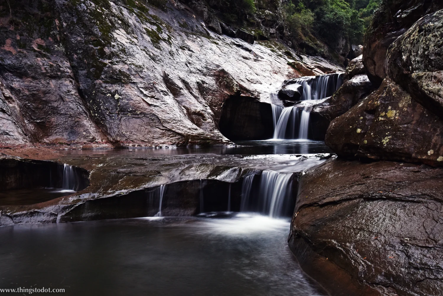 Jump Rock, Macquarie Pass, New South Wales, Australia. Photo: Brad Chilby (http://chilby.com.au). Image©www.thingstodot.com. Clothing: https://www.cream-clothing.com.