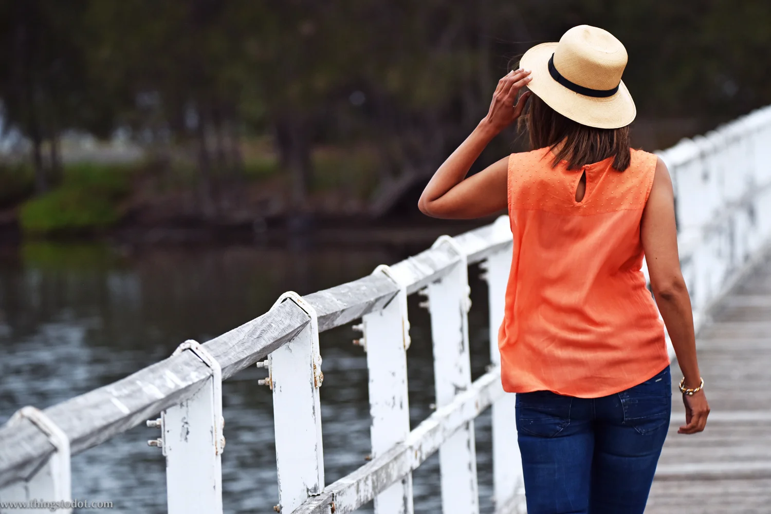 Rosie Boylan hats, Sydney, Australia. Photo: Brad Chilby (http://chilby.com.au), Lake Illawara. Image©www.thingstodot.com.