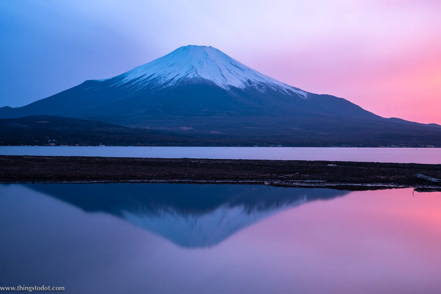Lake Yamanakako, Fuji, Japan. Photo: Yuga Kurita. Image©www.thingstodot.com.