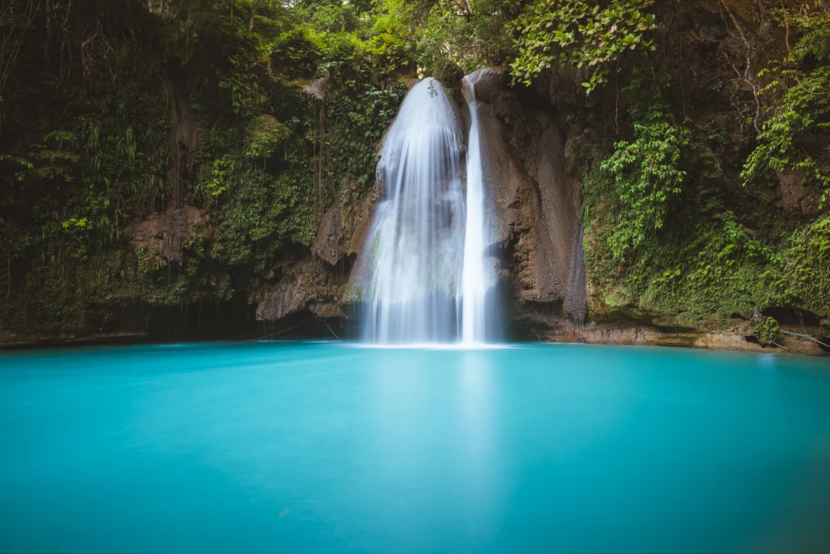 Kawasan Falls, Badian, Cebu, Philippines. Photo: Brad Chilby (https://chilby.com.au). Photo© https://www.thingstodot.com