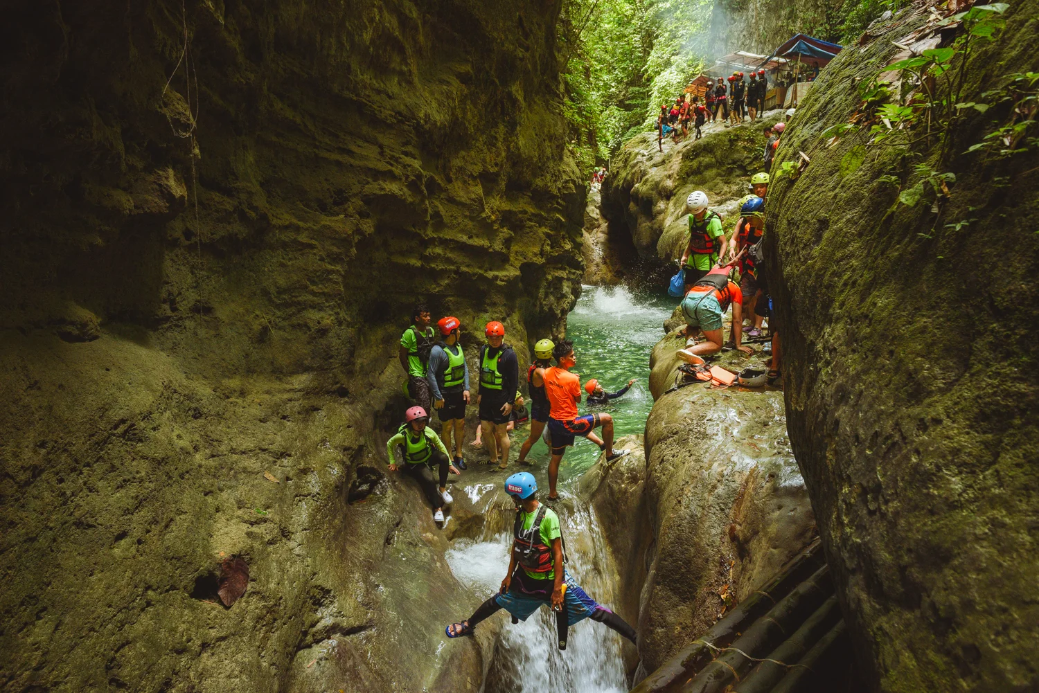 Kawasan Falls Canyoneering, Badian, Cebu, Philippines. Photo: Brad Chilby (https://chilby.com.au). Photo© https://www.thingstodot.com.