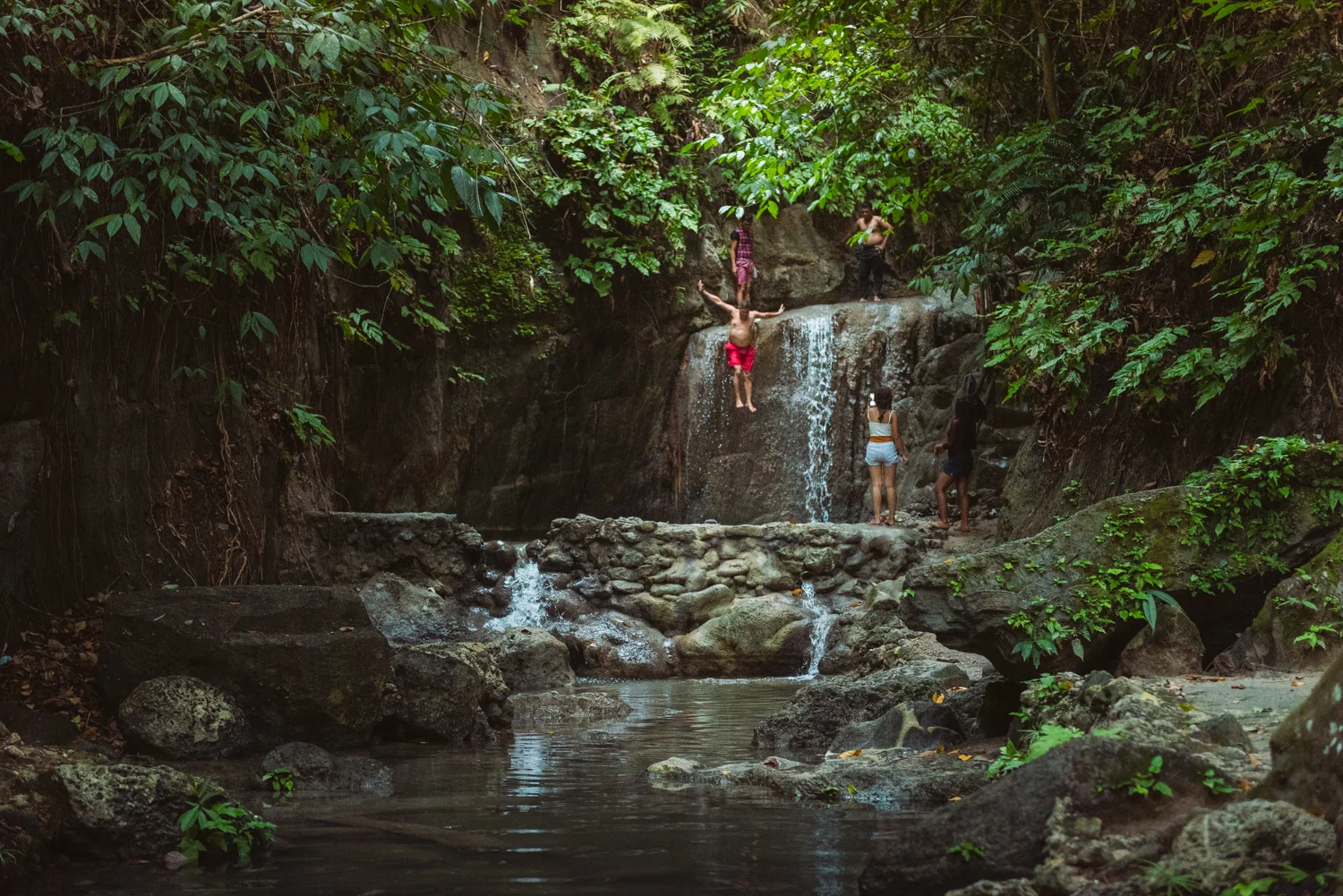 Binalay Hidden Falls, Samboan, Cebu, Philippines. Photo: Brad Chilby (https://chilby.com.au), ©www.thingstodot.com.