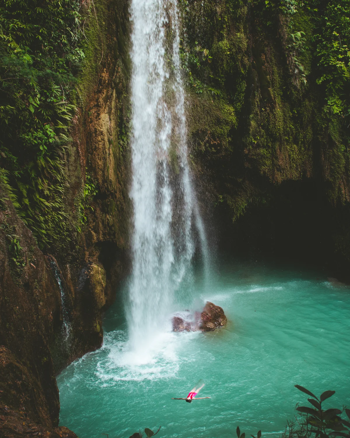 Inambakan Falls, Ginatilan, Cebu, Philippines. Photo: Brad Chilby, (https://chilby.com.au). ©www.thingstodot.com.