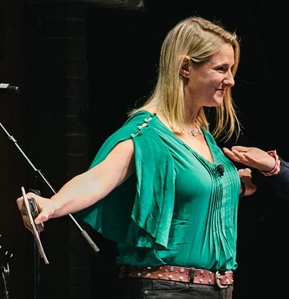 "@BroadwaygirlNYC Reveals Her Identity!" - Laura Heywood
