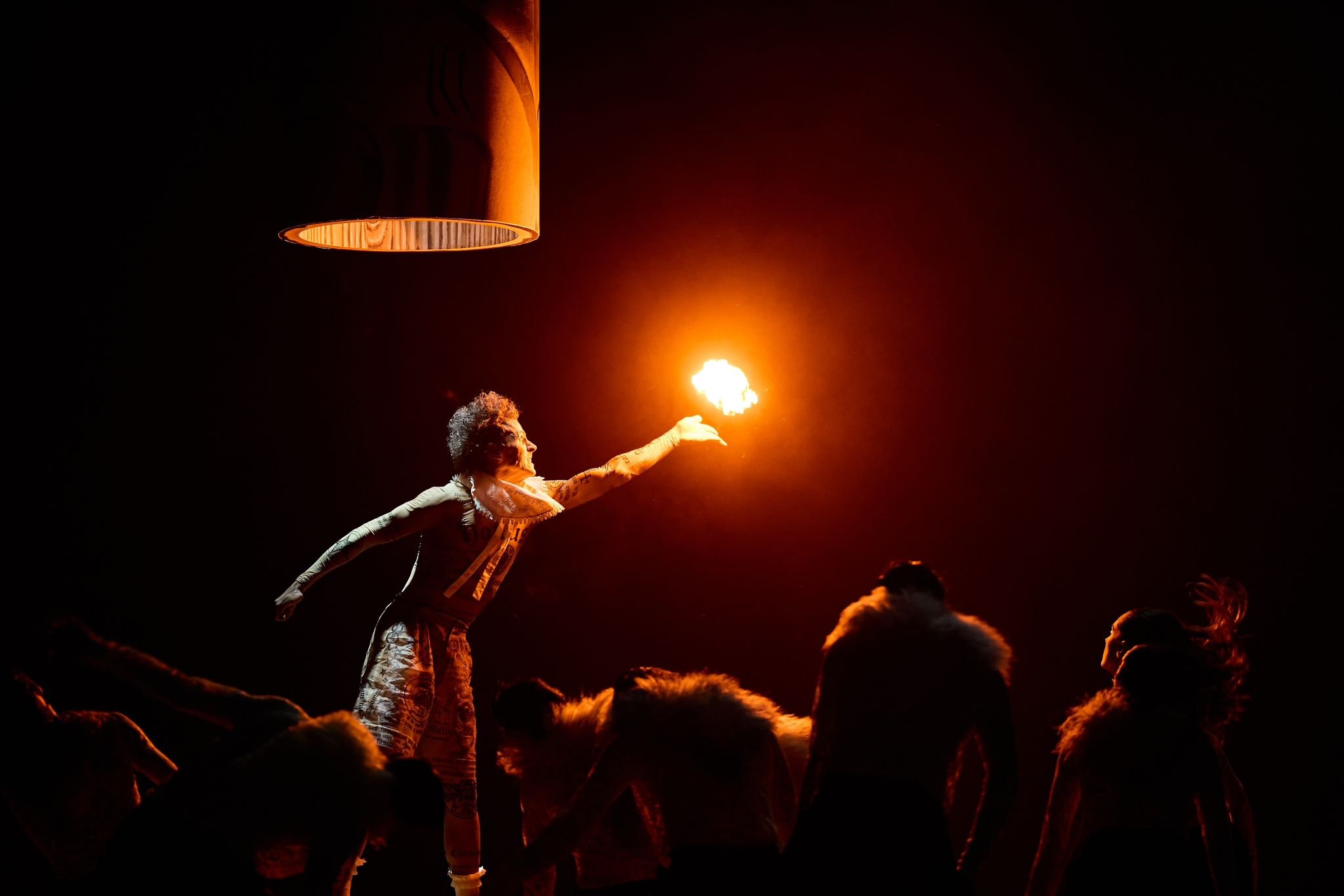 Fabiana Piccioli lights the world premiere of "Hokus &amp; Pokus" by Jeroen Verbruggen at the Hannover State Opera Ballet
