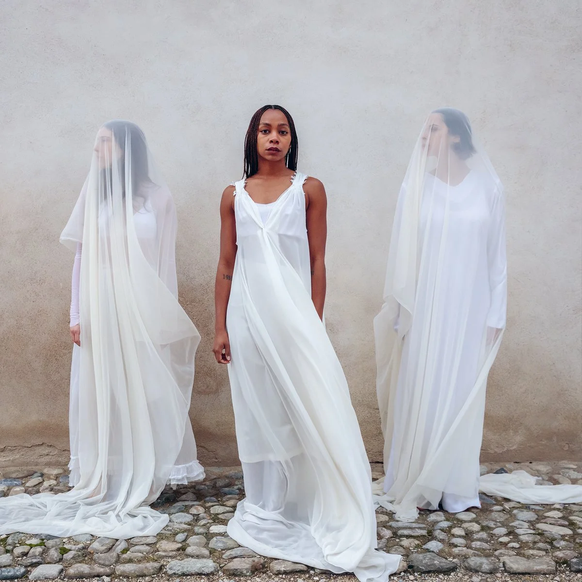 Fabiana Piccioli lights the world premiere of "Ihsane" by Sidi Larbi Cherkaoui at the Grand Theatre de Geneva