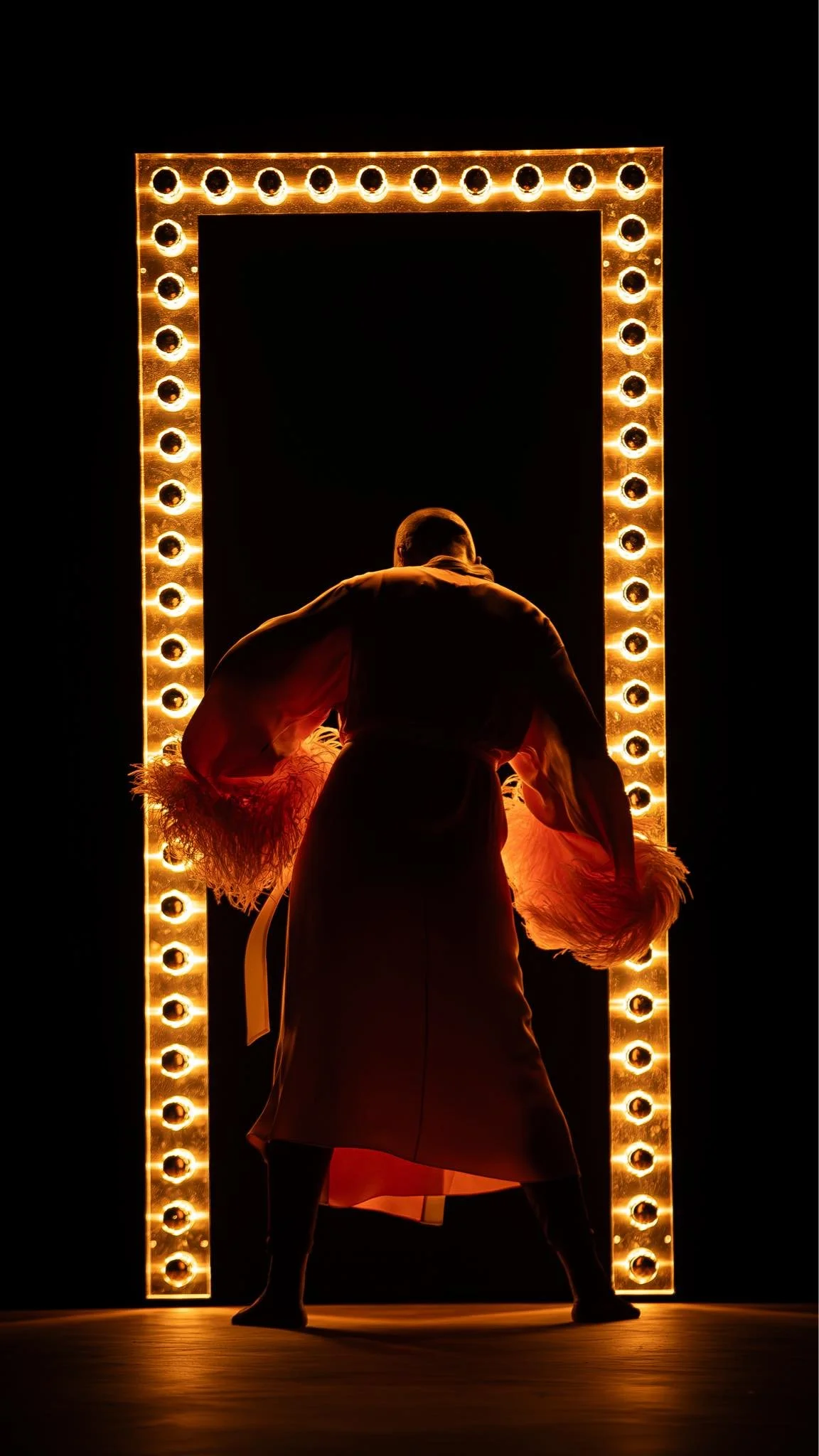 Fabiana Piccioli co-designs the lights &amp; set for the world premiere of "Joséphine" with Germaine Acogny 