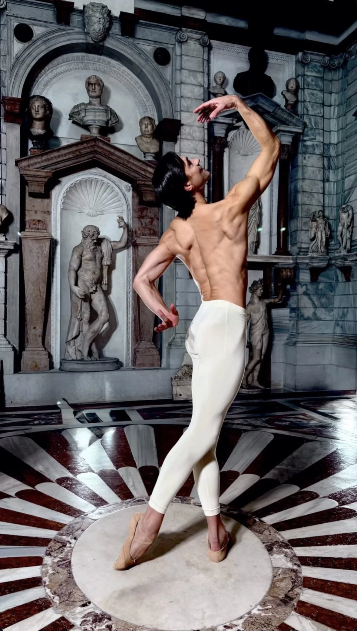 Friedemann Vogel on Rai1 for the Venice New Year Concert