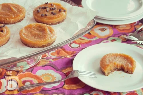 Mini Frozen Raw Peach Pies