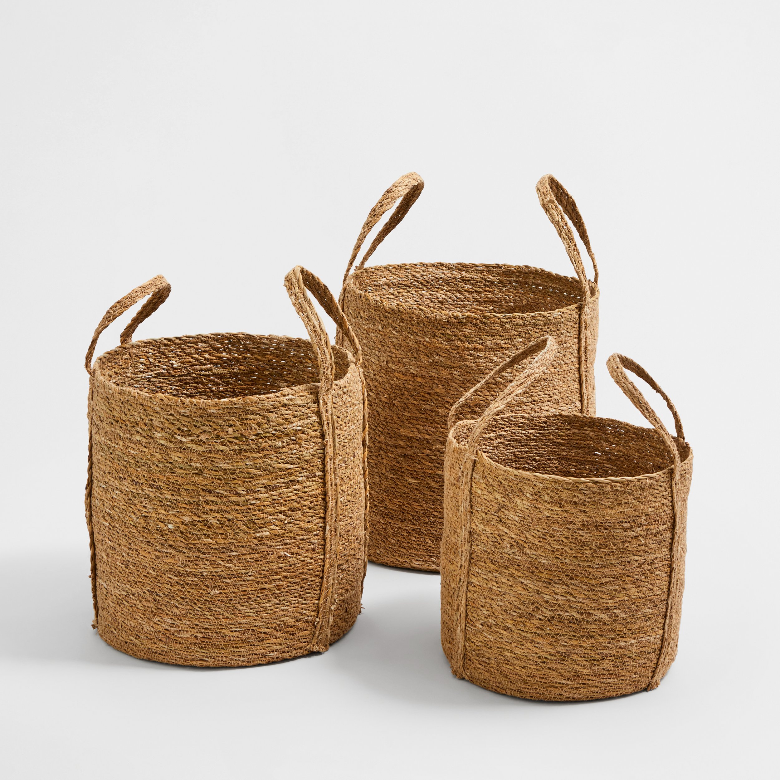 Napa-Home-and-Garden-Seagrass-Round-Baskets-with-Long-Handles-Set-of-3-Seagrass_Final_1.jpg