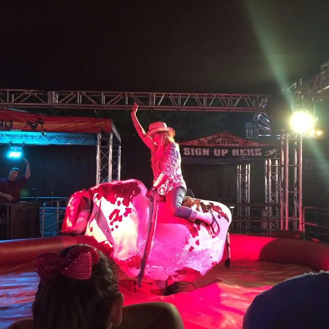 Milwaukee mechanical bull rental, Wisconsin mechanical bull rental