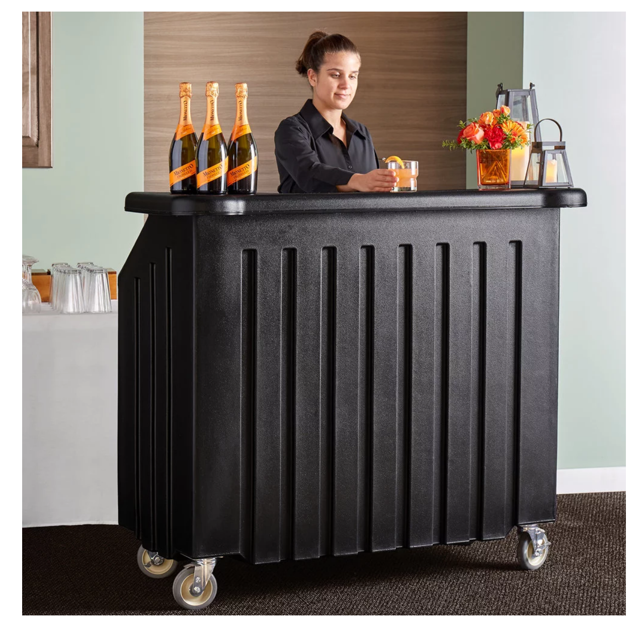 Portable bar rental for weddings and events in Fox Point, Bayside, Mequon, Lake Geneva, and Brookfield Wisconsin