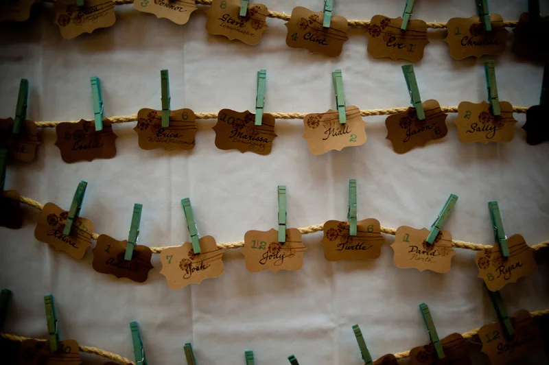 DIY wedding seating chart with clothespins