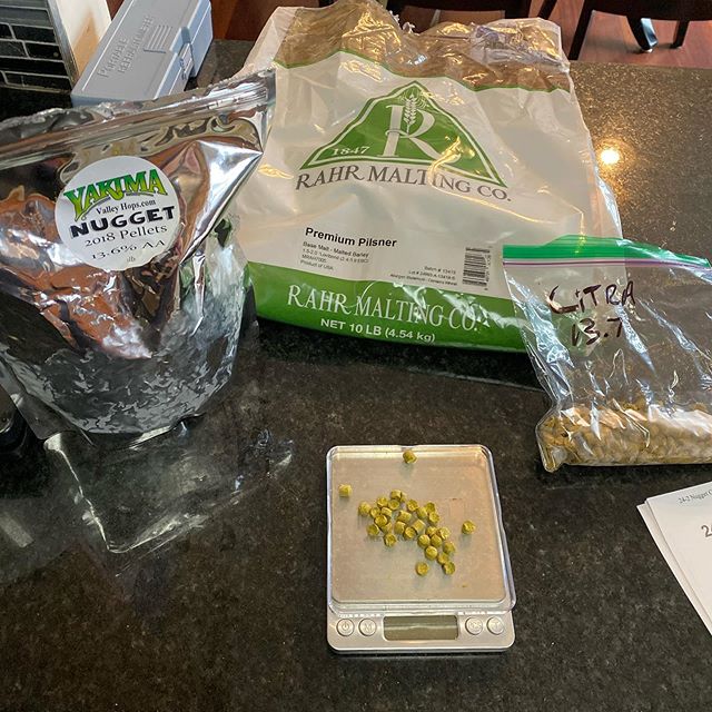 Nugget and Citra with Pilsner malt brew almost done. What are you brewing today?
#homebrewing #homebrew #homebrewingonly #homebrewer #nuggethops #citrahops #brewday #allgrain #allgrainbrewing #allgrainbrewer #pilsnermalt