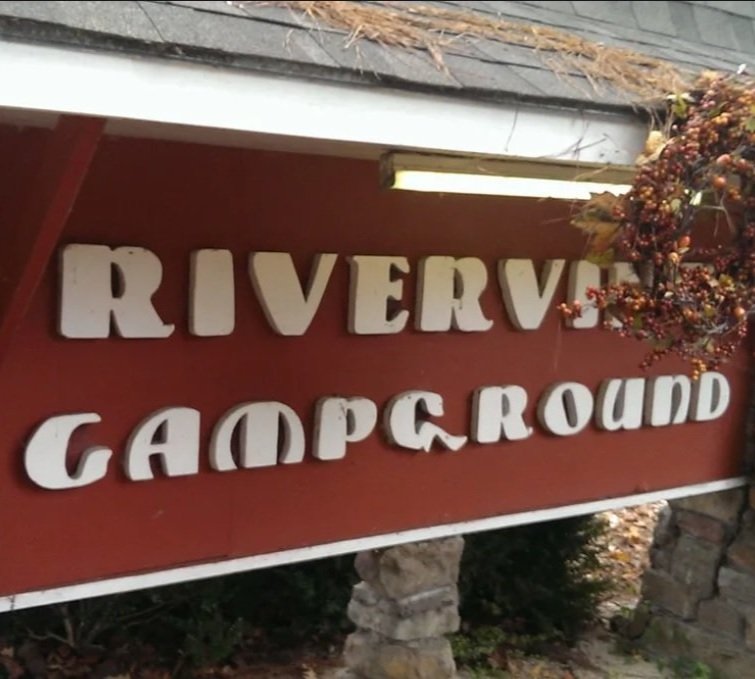 Riverview+Campground+sign.jpg