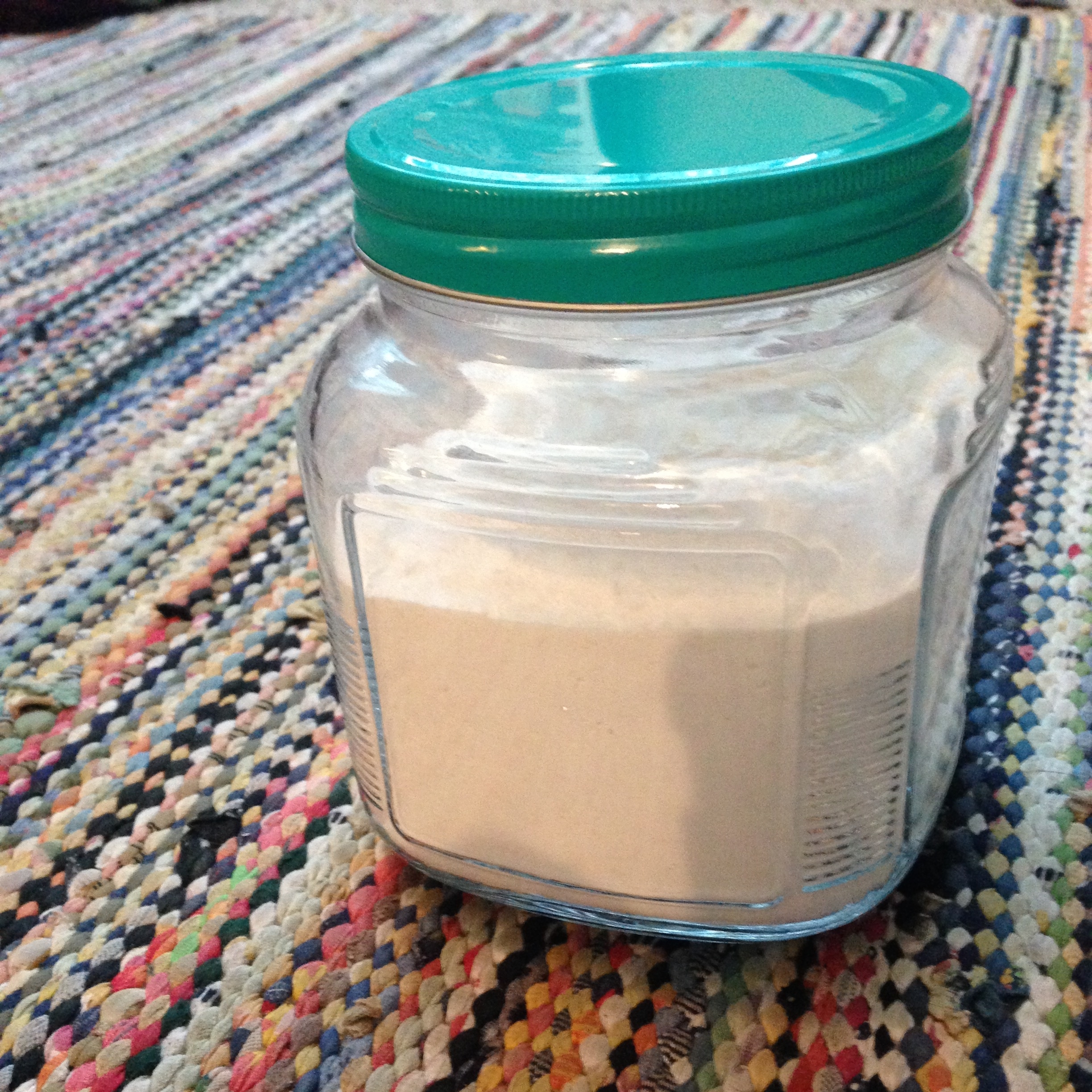 Awesome, homemade, non-toxic laundry detergent