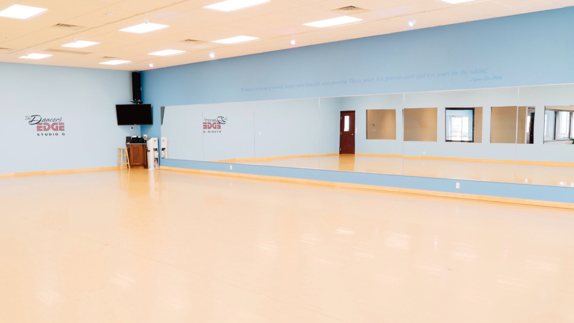 The Dancer's EDGE Studio Room