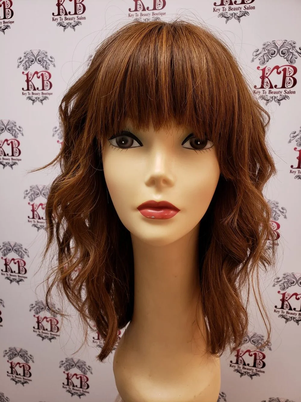 Auburn Elegance Wavy Wig