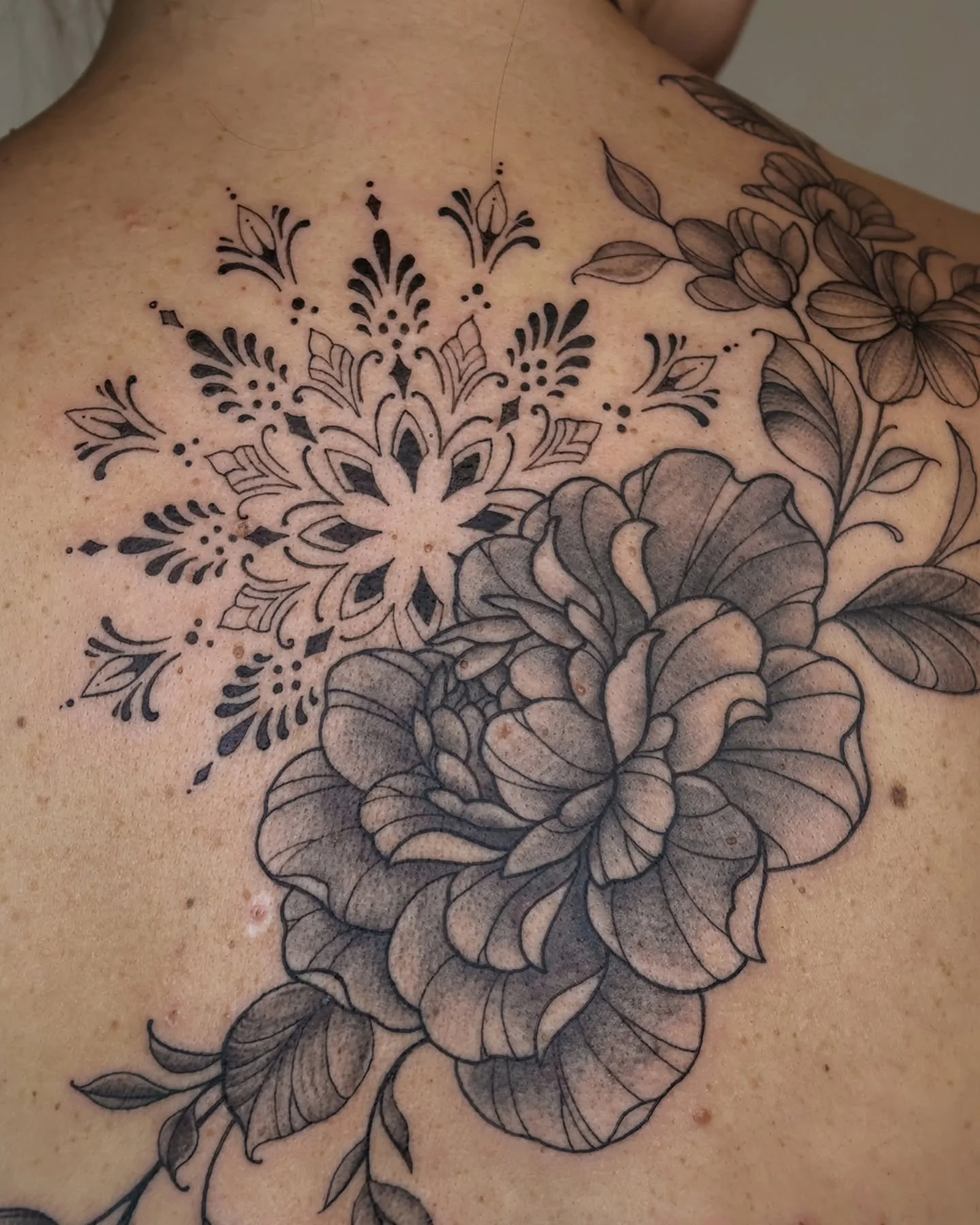 Ornamental and floral always find harmony together&mdash;an effortless balance of structure and softness. Let this be a quiet inspiration, where delicate blooms weave through intricate forms, creating something both timeless and alive.

#ornamental #