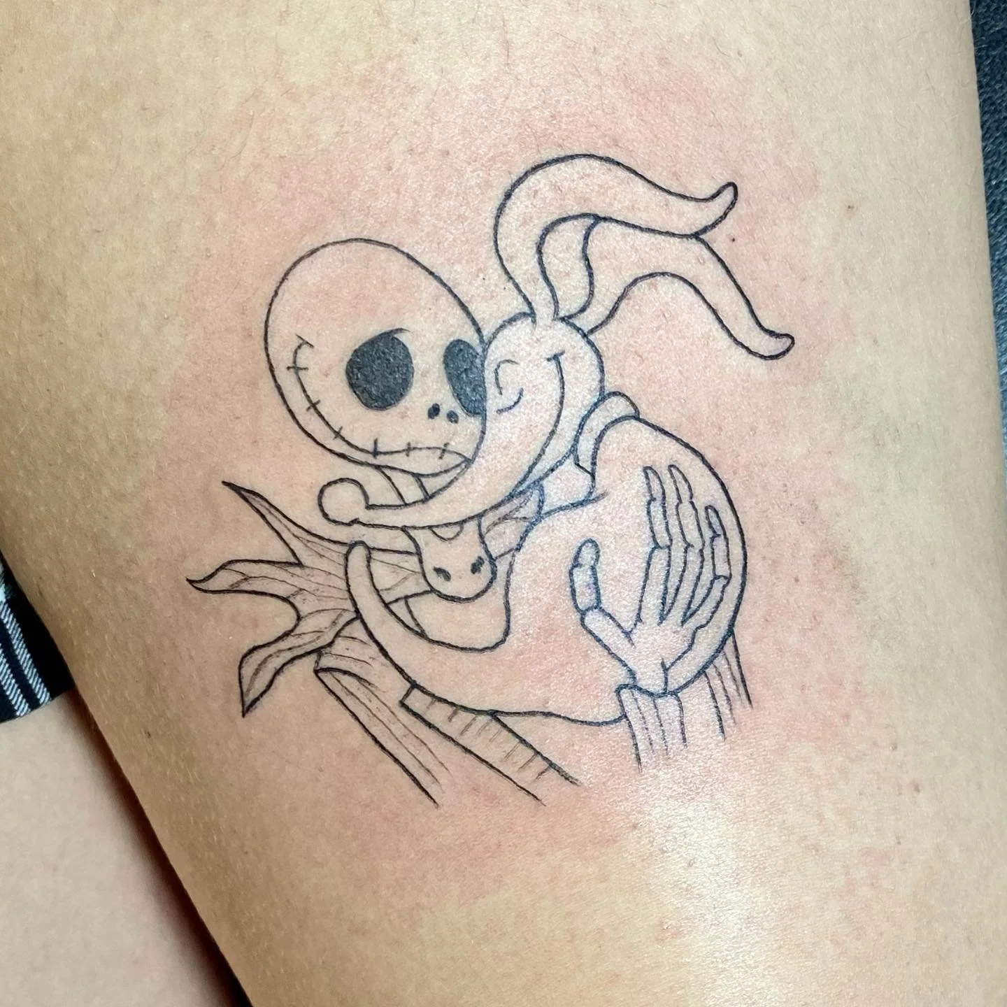 (:̲̅:̲̅:̲̅[̲̅:♡:]̲̅:̲̅:̲̅:̲̅) 

Some old line work from a while ago! 

I miss tattooing so much, thank you for those who still support me. Cannot wait for the day I&rsquo;m in a shop again. 

to many more in the future <3