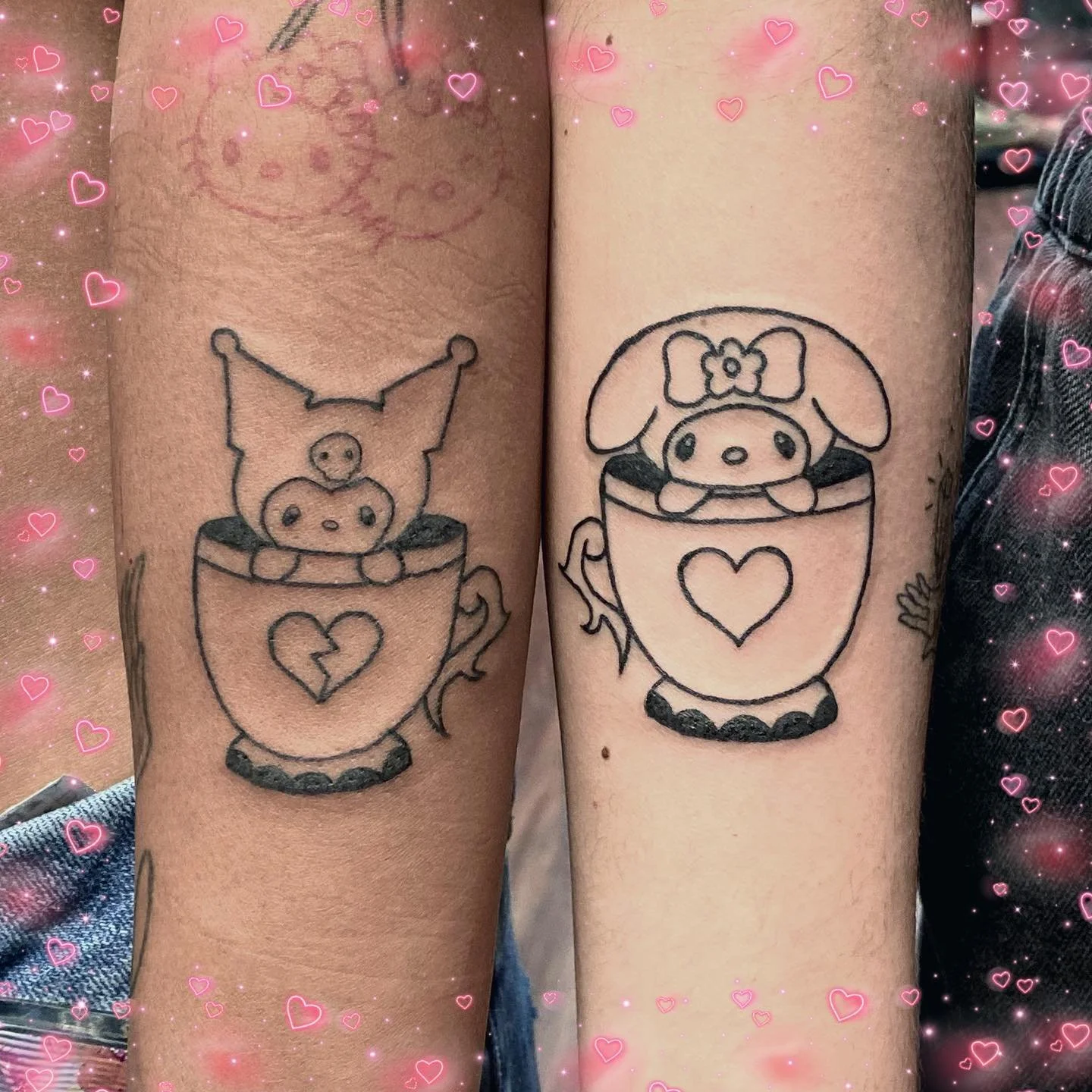 ✧*:･ﾟ( ̲̅:̲̅:̲̅:̲̅[̲̅ ̲̅]̲̅:̲̅:̲̅:̲̅ )*:･ﾟ✧*:
matching tea cups for vicki and alexis <3