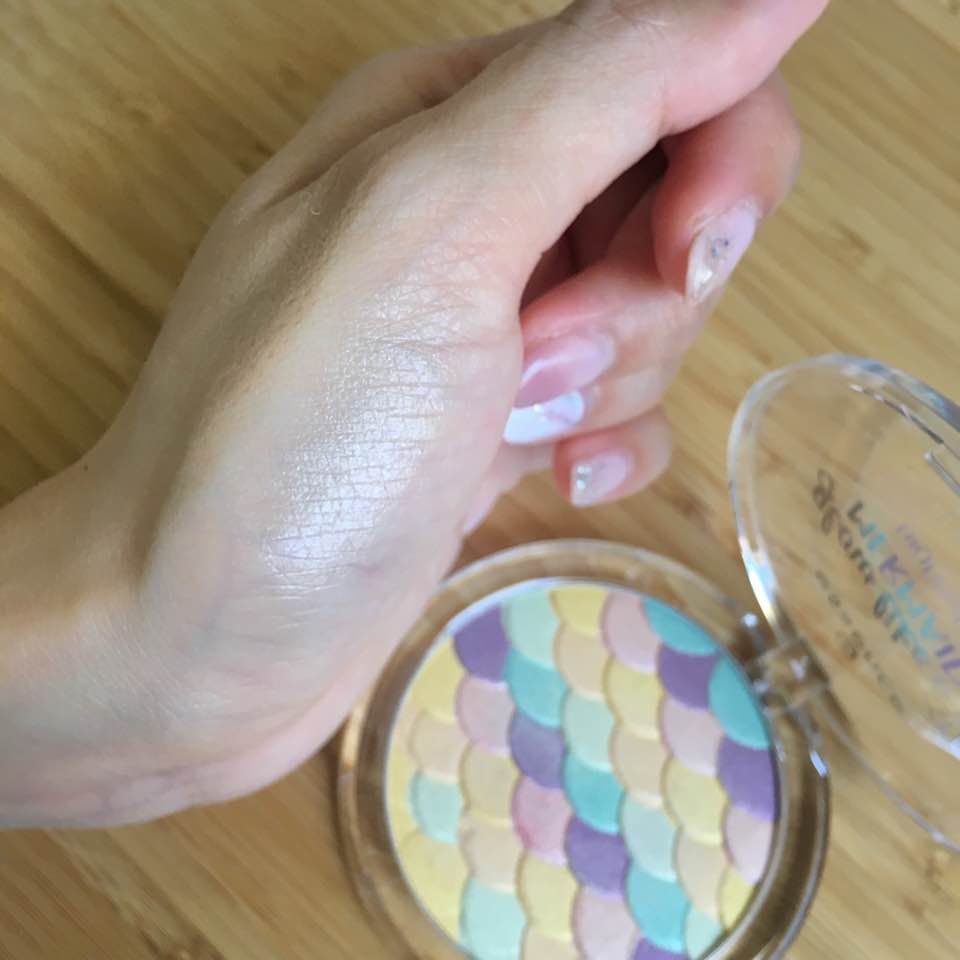 essence makeup highlighter