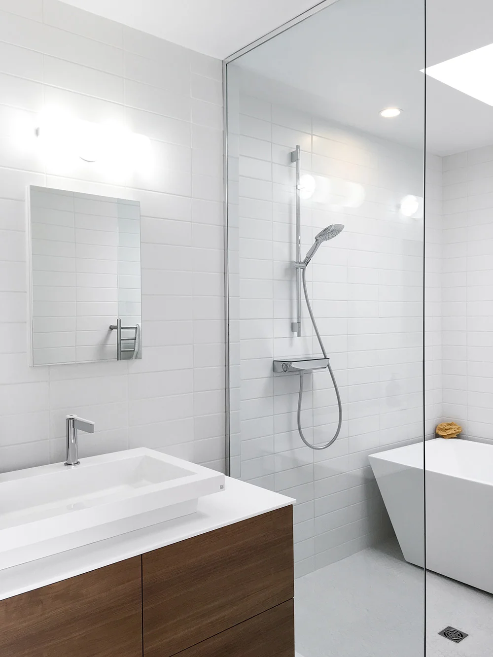 VIA Capital Intérieur Maison Salle de bain Plateau Mont-Royal photographe Vincent Brillant