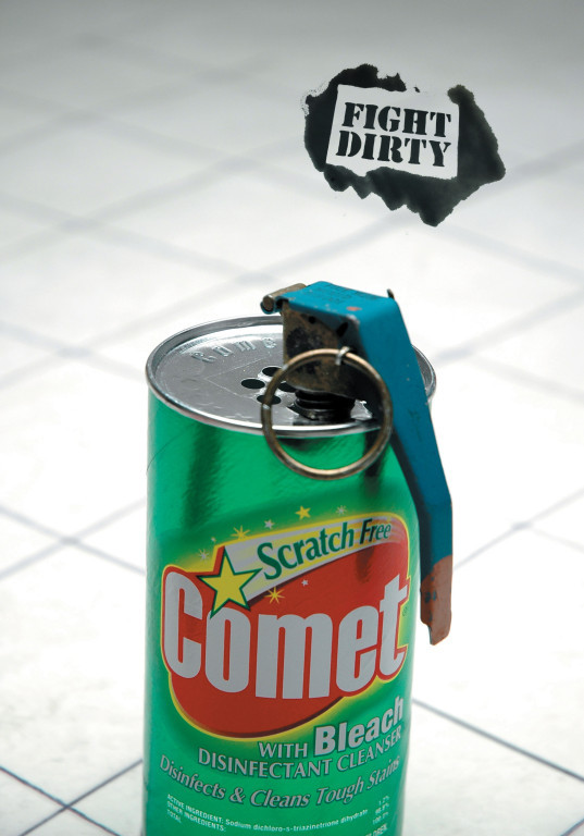 Print ad for Comet Disinfectant Cleaner w Bleach