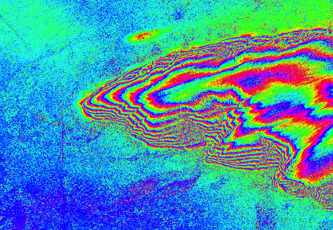 Interferometric SAR Fringes reveal underlying topography. Data source: TerraSAR-X, Airbus