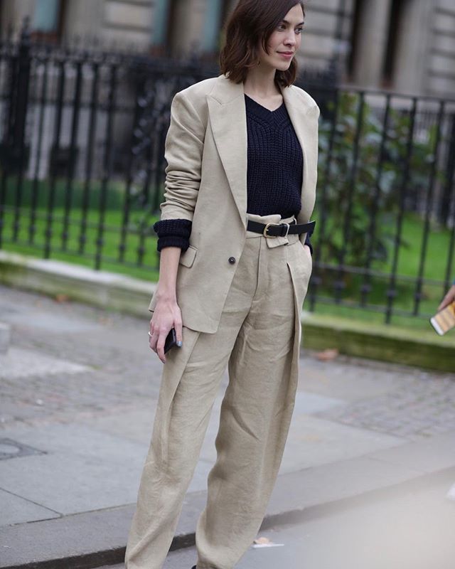 Beige.. seen #LFW #aw19.  Swipe for  6 ➡️➡️