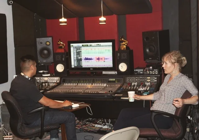 Sounds engineer and Grammy award winner Chris Sulit from Trading 8's Studio with good friend and remarkable musician Nicki Parrott.