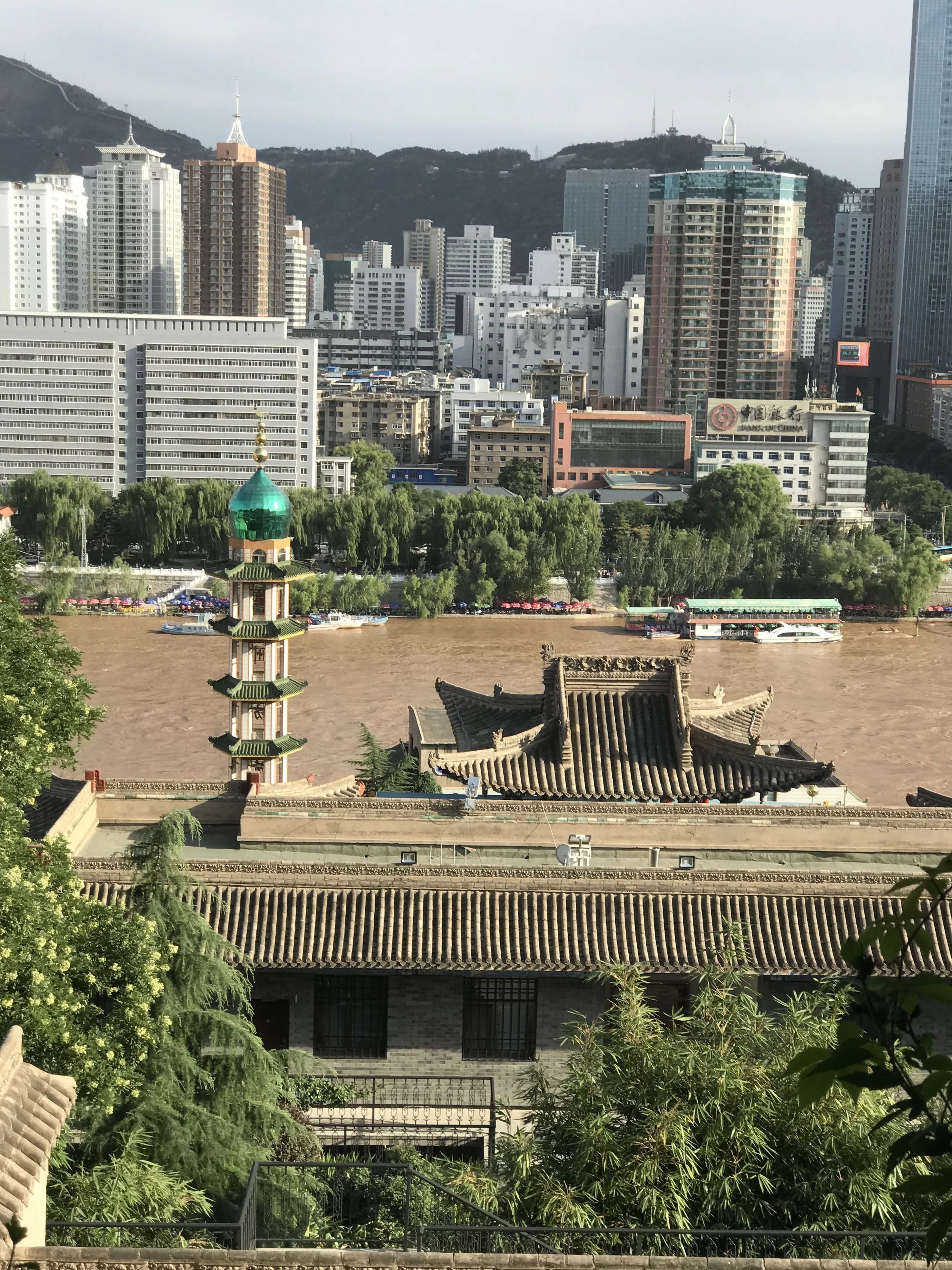  Lanzhou City and the Yellow River (Huang He) from White Pagoda Mountain. 