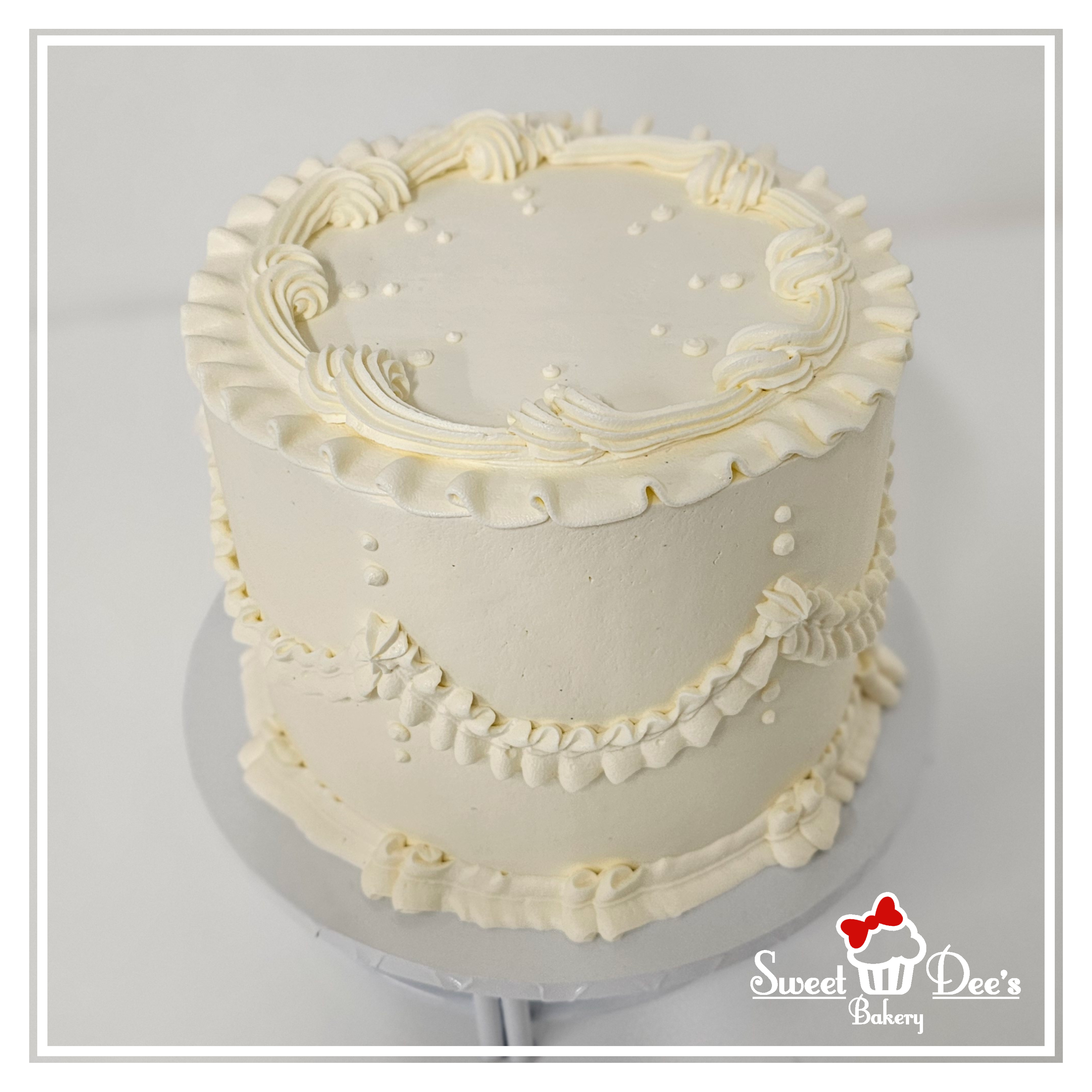 Elegant Understated Lambeth Wedding Cake